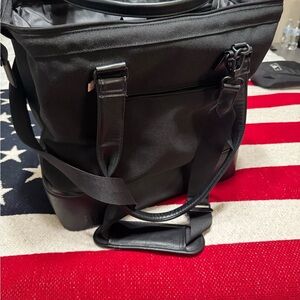 BEIS Black Mini Weekender.Removable bottom compartment. MAKE AN OFFER 🖤🖤🖤